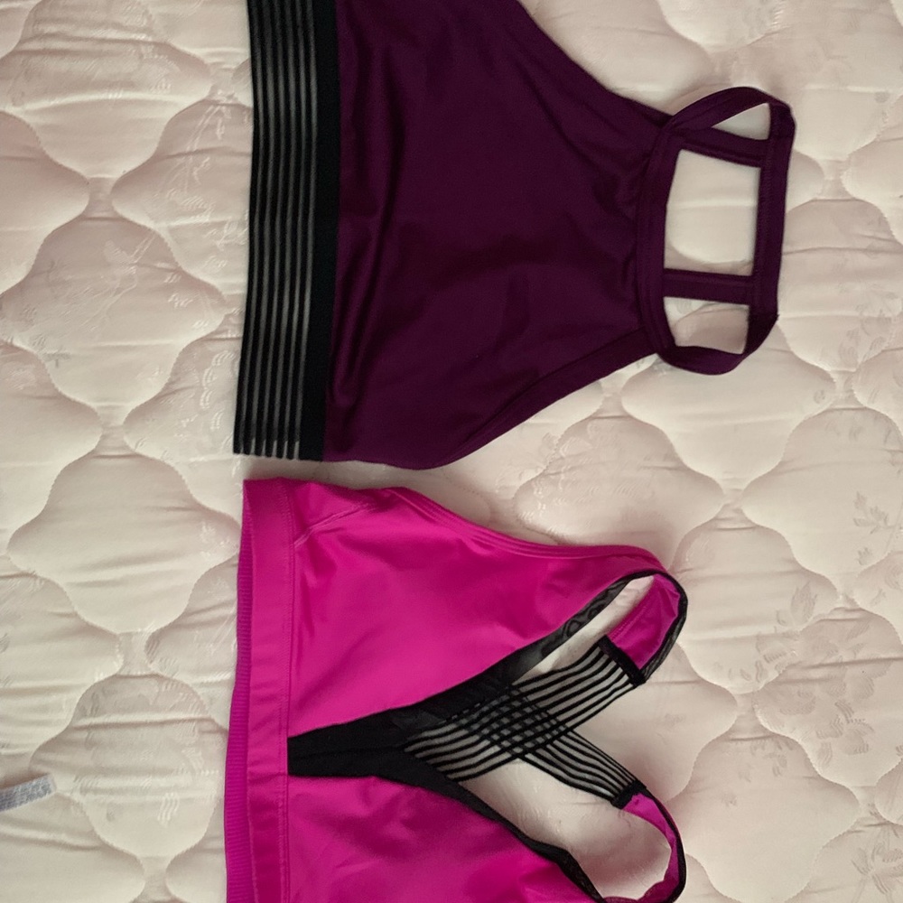 New Victoria’s Secret sports bra